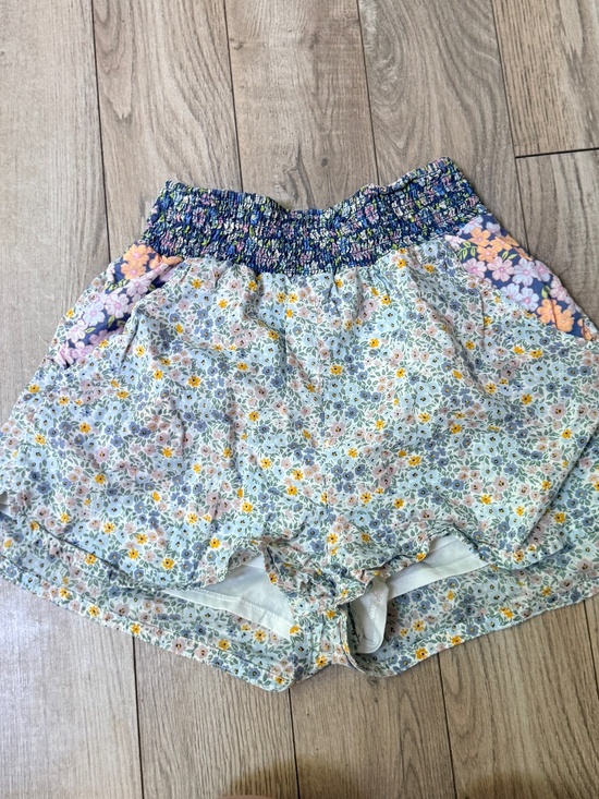 American Eagle Outfitters Pants - AEO Resort shorts Blue flowers with smocked waist size Small